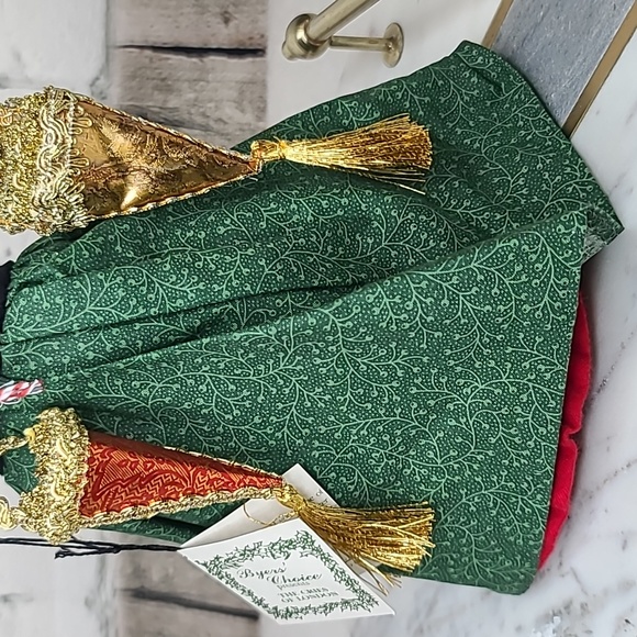 Byers' Choice Carolers 2004 Cries of London Woman Selling Candy Vintage - Picture 7 of 17